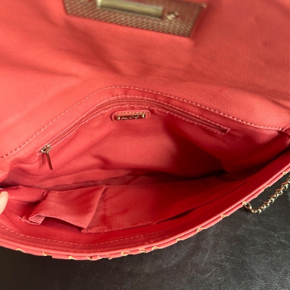 Aldo Laser Cut Coral and Gold Shoulder Bag - Picture 6 of 13